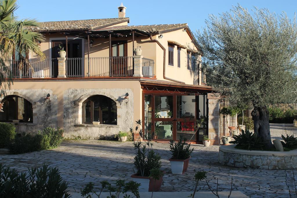 B&B Casale Siciliano Di Miryam Tiralongo Avola Dış mekan fotoğraf