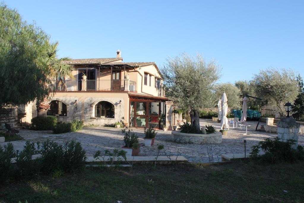B&B Casale Siciliano Di Miryam Tiralongo Avola Dış mekan fotoğraf