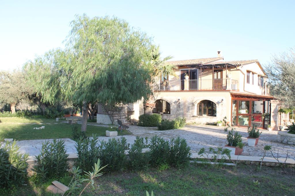B&B Casale Siciliano Di Miryam Tiralongo Avola Dış mekan fotoğraf