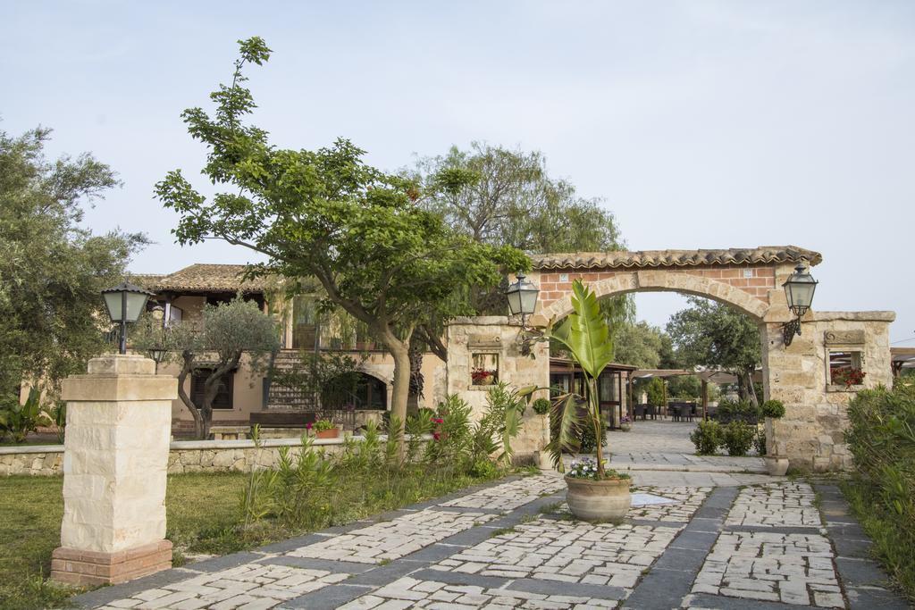 B&B Casale Siciliano Di Miryam Tiralongo Avola Dış mekan fotoğraf