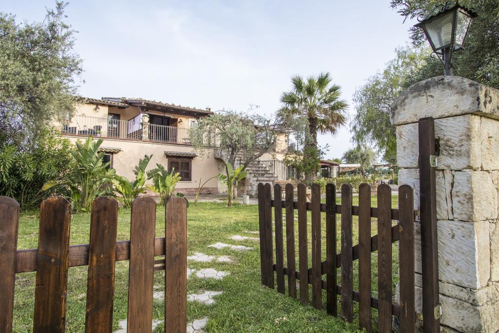 B&B Casale Siciliano Di Miryam Tiralongo Avola Dış mekan fotoğraf
