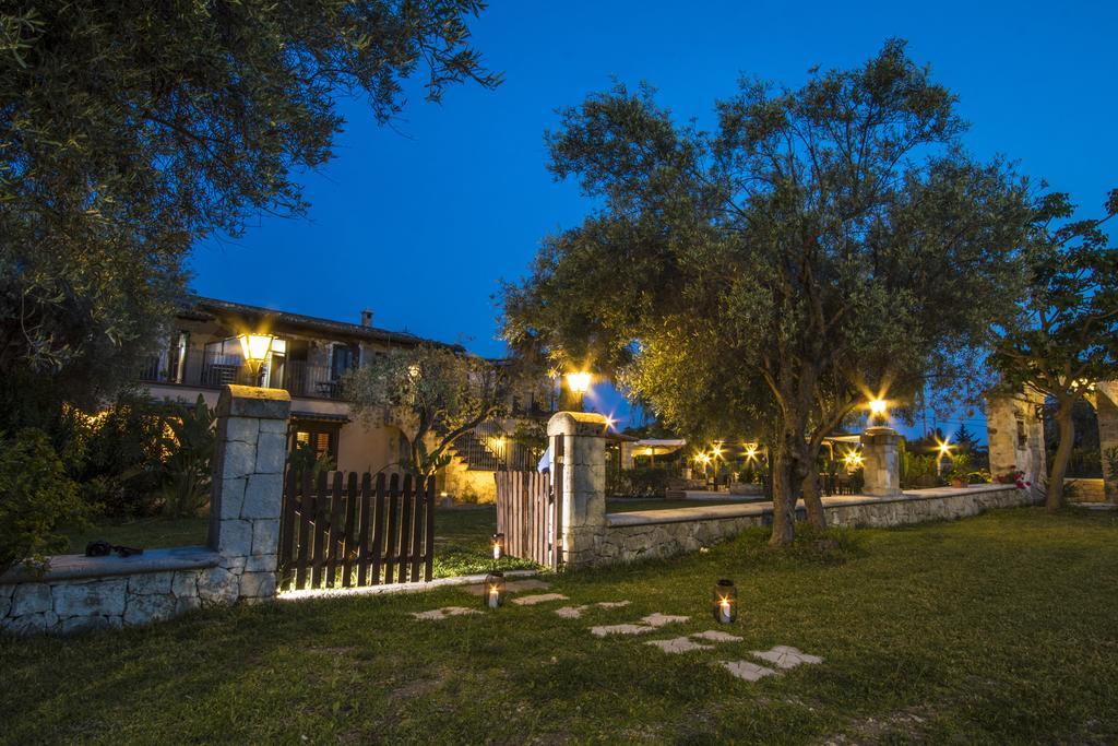 B&B Casale Siciliano Di Miryam Tiralongo Avola Dış mekan fotoğraf